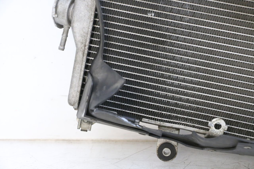 photo de COOLANT RADIATOR SUZUKI BURGMAN 650 (2013 - 2020)