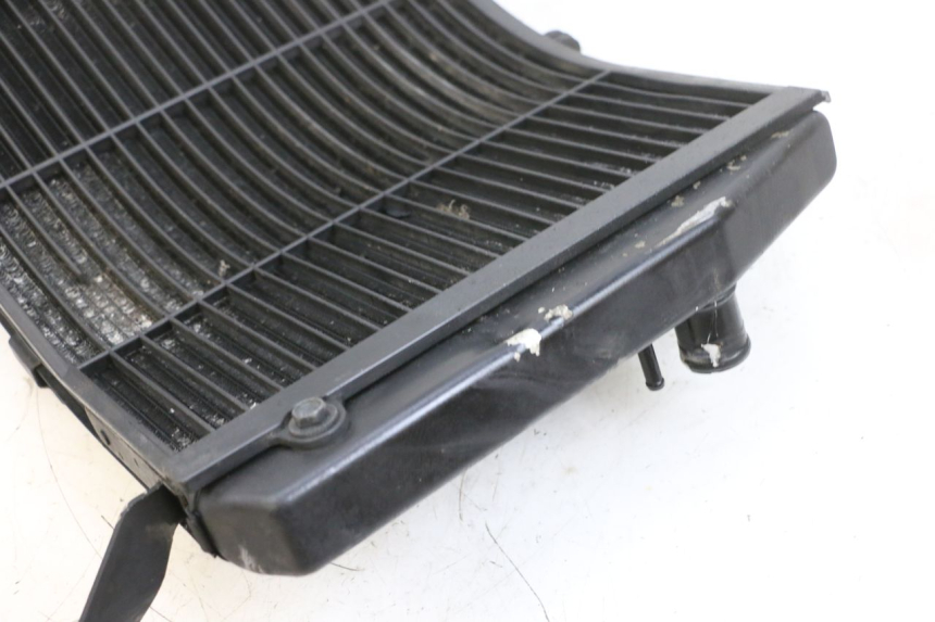 photo de RADIATOR YAMAHA FJR ABS 1300 (2006 - 2012) - Zoom on usage condition