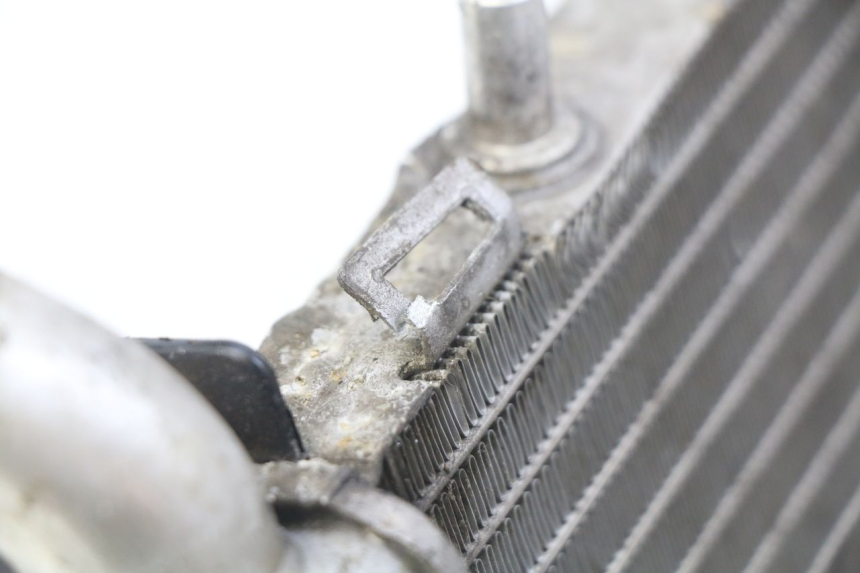 photo de LEFT RADIATOR HONDA VFR FI RC46 800 (1998 - 2001)