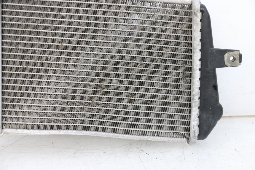 photo de LEFT COOLANT RADIATOR BMW R GS 1250 (2021 - 2024) - Fixing points details