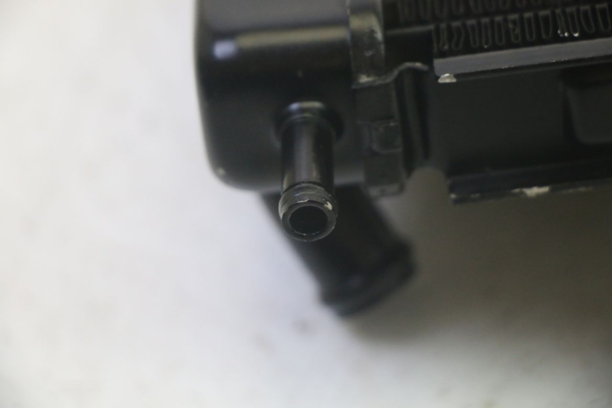 photo de RADIATOR PIAGGIO MP3 LT 400 (2007 - 2012) - Surface and material condition