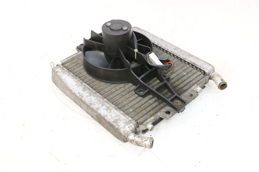 photo de COOLANT RADIATOR PIAGGIO X8 125 (2004 - 2007) - Fixing points details