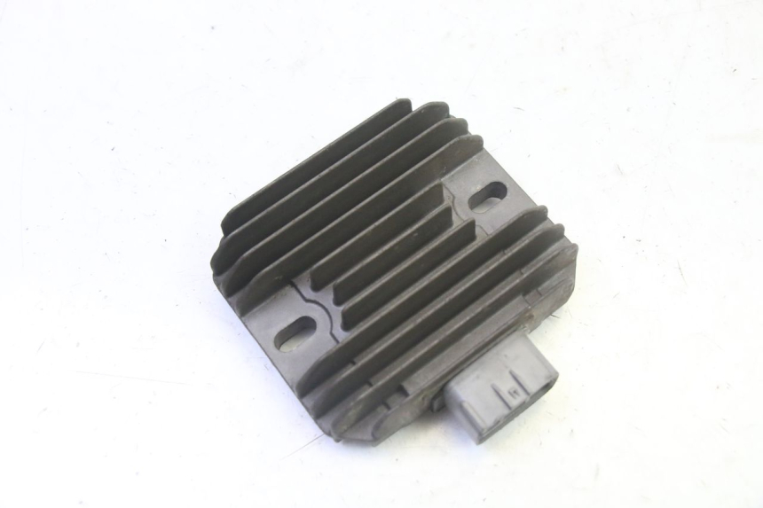 photo de CHARGING REGULATOR SUZUKI BURGMAN 125 (2007 - 2014)