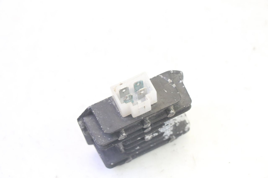 photo de CHARGING REGULATOR LONGJIA DIGITA 4T 50 (2019 - 2022) - Zoom on usage condition