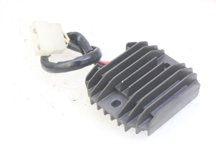 photo de CHARGING REGULATOR YAMAHA FZS FAZER 600 (1998 - 2001)