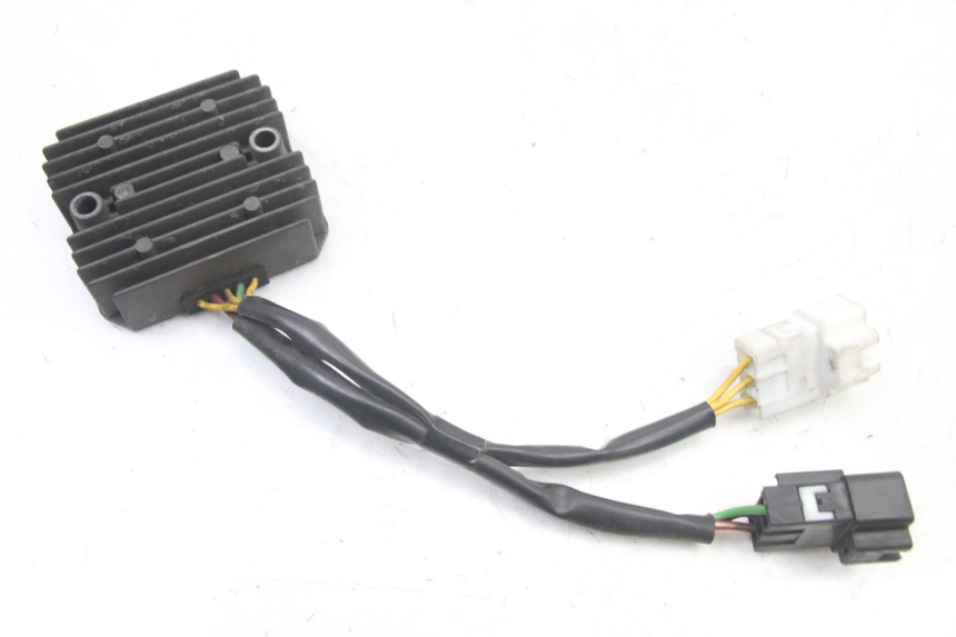 photo de CHARGING REGULATOR HONDA FES S-WING SWING ABS 125 (2007 - 2015)