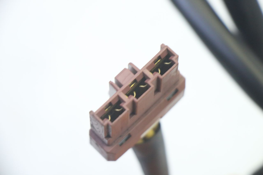 photo de CHARGING REGULATOR PIAGGIO MP3 LT 400 (2007 - 2012) - Fixing points details