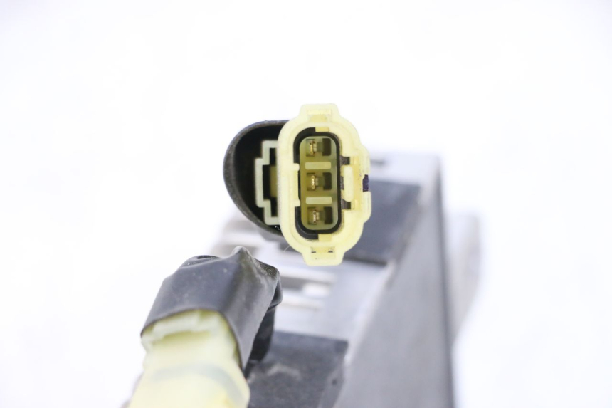 photo de REGULATOR YAMAHA NEO'S CORE 1 (2022 - 2026) - Alternative perspective