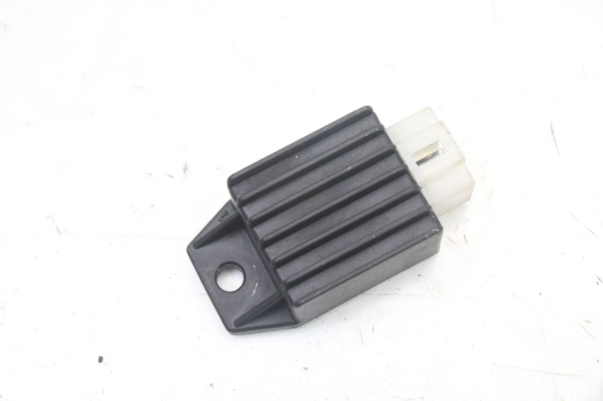 photo de CHARGING REGULATOR PEUGEOT KISBEE 2T 50 (2010 - 2017)