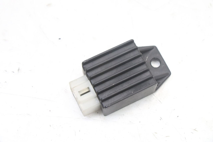 photo de CHARGING REGULATOR PEUGEOT KISBEE 2T 50 (2010 - 2017)