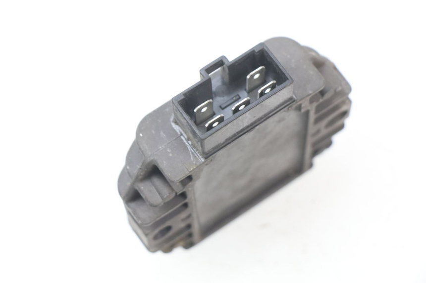photo de REGULATOR PIAGGIO BEVERLY 125 (1998 - 2005)