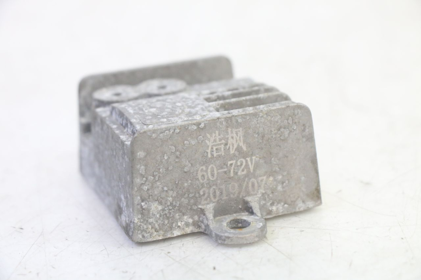 photo de REGULATOR EFUN PUSA 1 - Alternative perspective