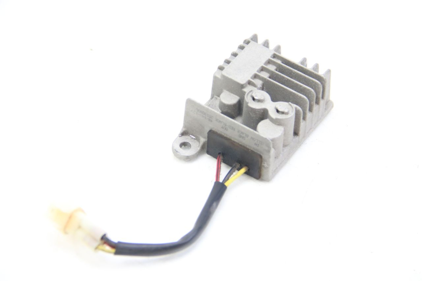 photo de CHARGING REGULATOR LVNENG S5 1 (2019 - 2023)