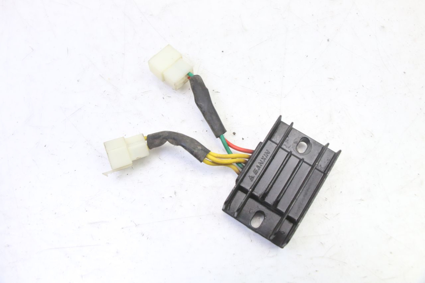 photo de REGULATOR PEUGEOT STREETZONE I NAKED 2T 50 (2018 - 2020)