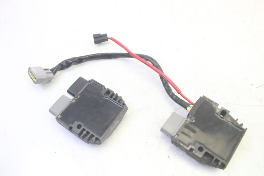 photo de REGULATOR YAMAHA TDM ABS 900 (2002 - 2014) - Zoom on usage condition