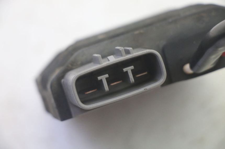 photo de REGULATOR YAMAHA TDM ABS 900 (2002 - 2014) - Technical close-up