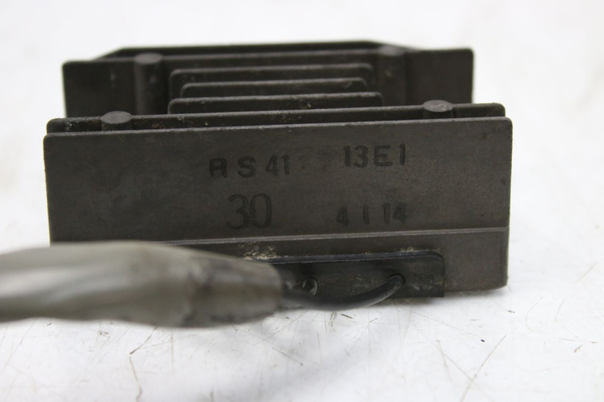 photo de CHARGING REGULATOR SUZUKI UH BURGMAN 125 (2002 - 2006)