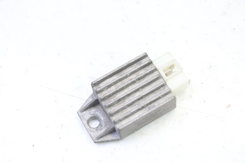 photo de CHARGING REGULATOR PEUGEOT V-CLIC VCLIC 50 (2007 - 2013)