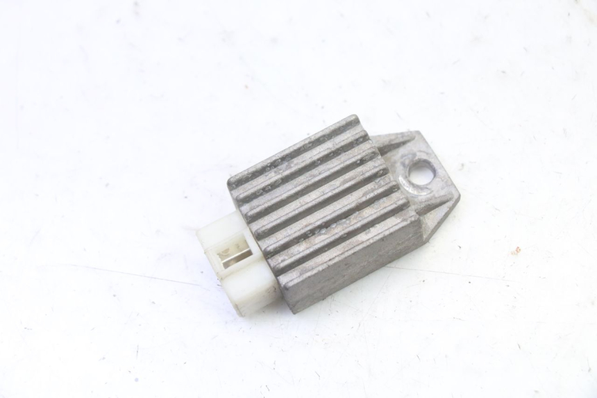 photo de CHARGING REGULATOR PEUGEOT V-CLIC VCLIC 50 (2007 - 2013)