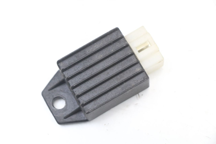 photo de CHARGING REGULATOR BEELINE VELOCE 4T 50 (2011 - 2020)