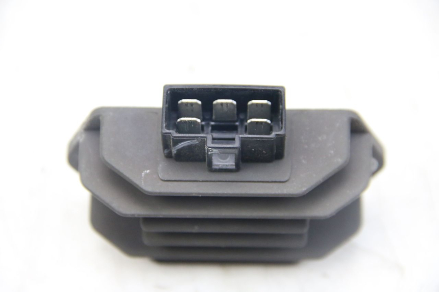photo de CHARGING REGULATOR HONDA VISION NSC R 50 (2013 - 2015) - Alternative perspective