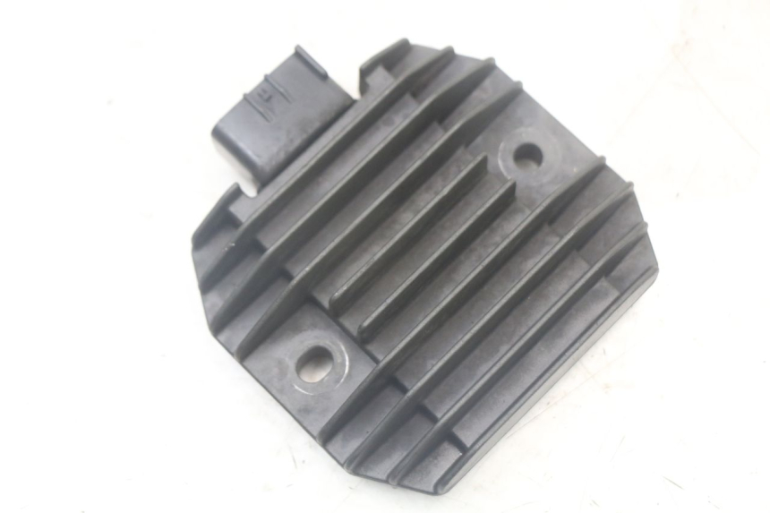 photo de CHARGING REGULATOR YAMAHA XMAX X-MAX 125 (2006 - 2009) - Component detail