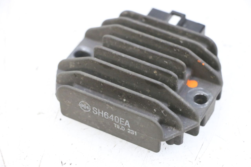 photo de CHARGING REGULATOR YAMAHA X-MAX XMAX 125 (2010 - 2013) - Product overview