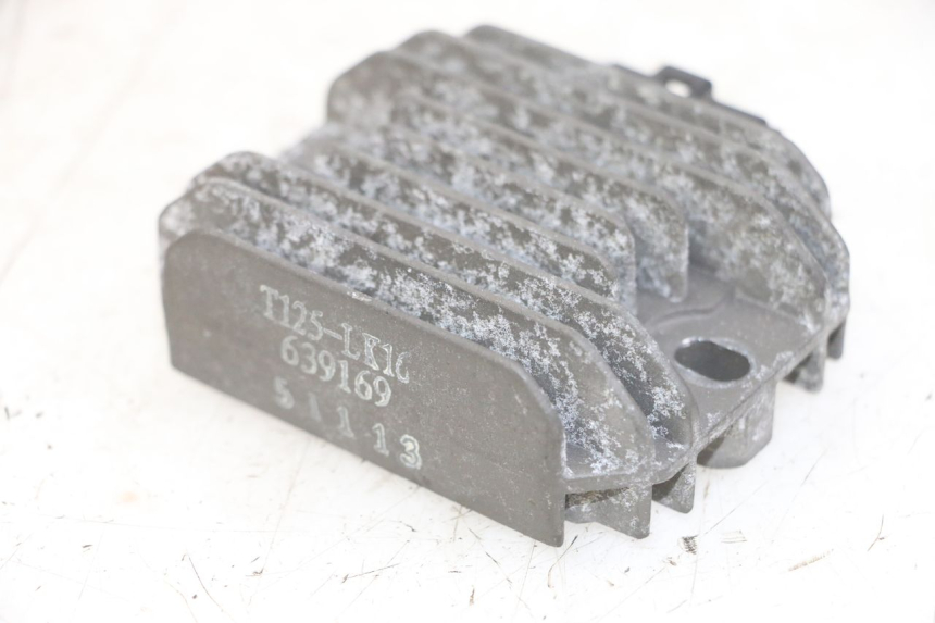 photo de CHARGING REGULATOR PIAGGIO XEVO - X EVO 125 (2007 - 2016) - Main view