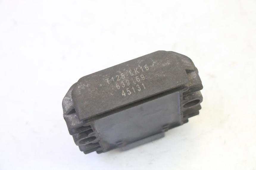 photo de CHARGING REGULATOR PIAGGIO XEVO - X EVO 125 (2007 - 2016)