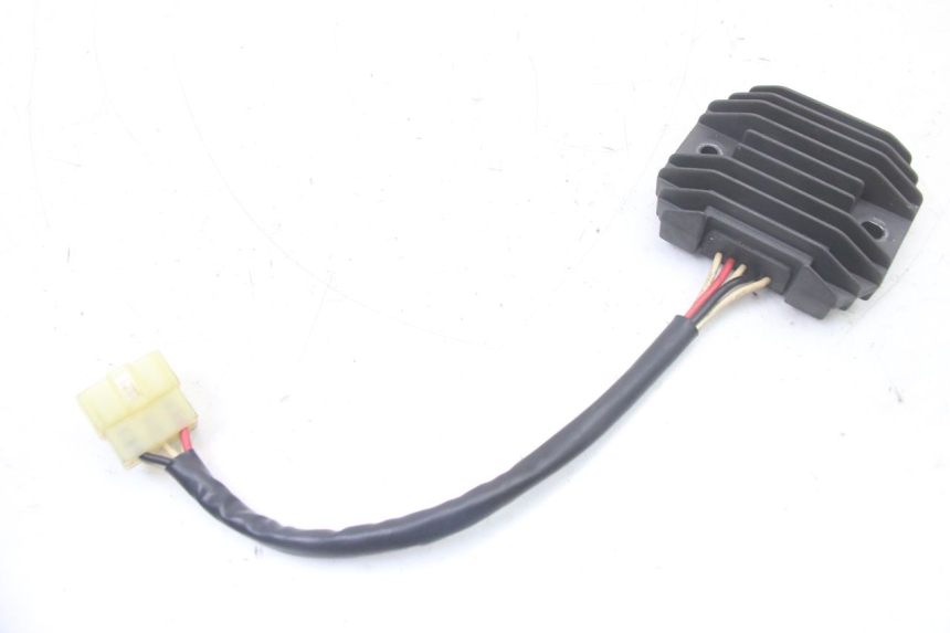 photo de CHARGING REGULATOR YAMAHA FZS FAZER 600 (2001 - 2003)