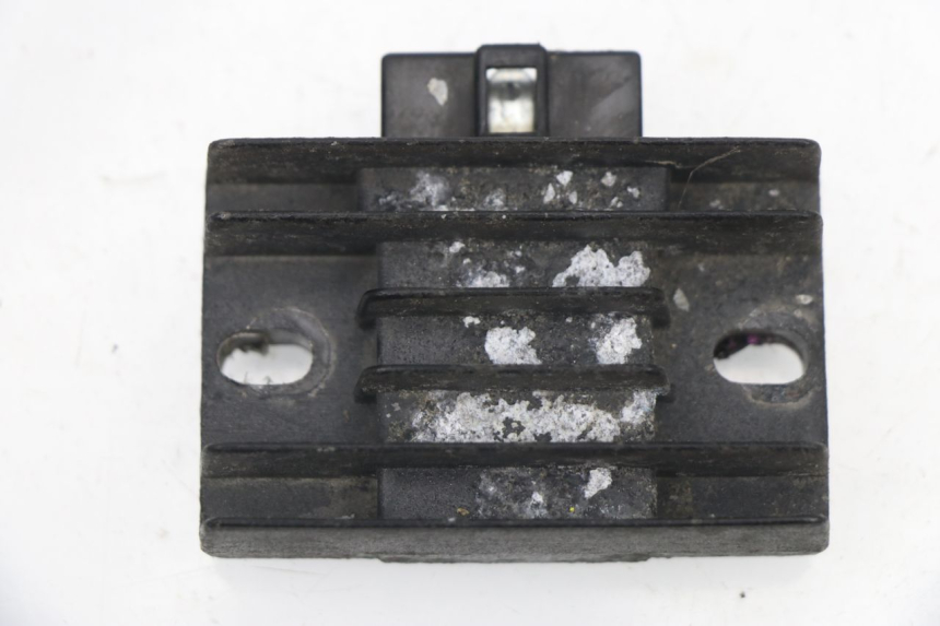 photo de REGULATOR YAMAHA YBR 125 (2004 - 2006)