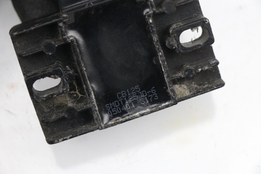 photo de REGULATOR YAMAHA YBR 125 (2004 - 2006)