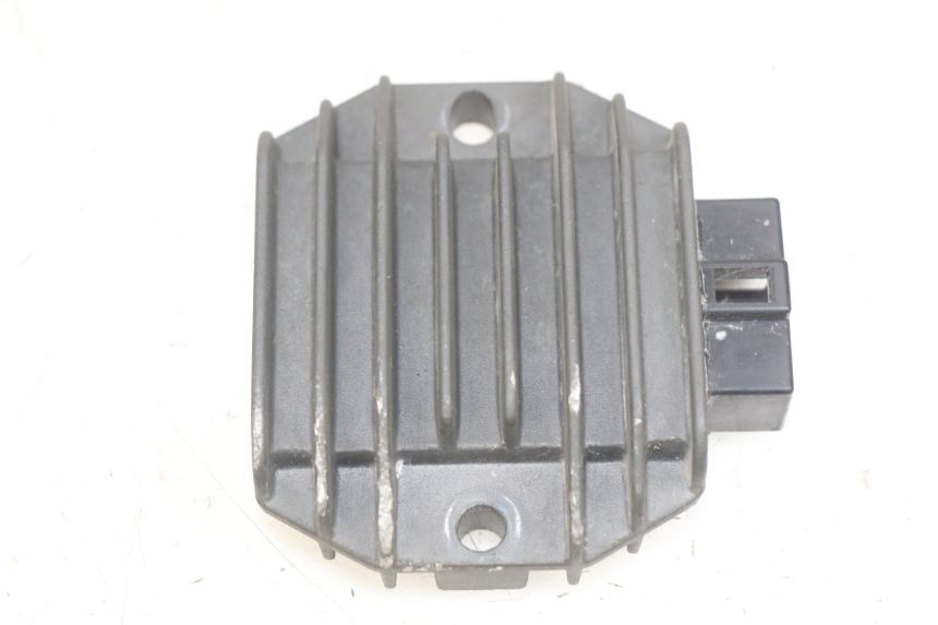 photo de CHARGING REGULATOR YAMAHA YP MAJESTY 125 (1998 - 2001)