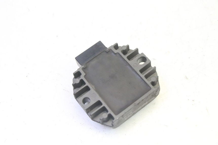 photo de CHARGING REGULATOR YAMAHA YP MAJESTY 125 (2007 - 2010)