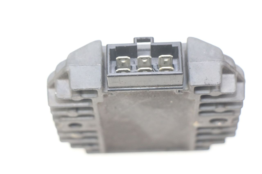 photo de REGULATOR KAWASAKI ZR7 ZR-7 S 750 (1999 - 2004)