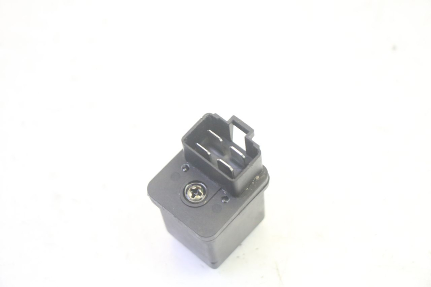 photo de STARTER RELAY PEUGEOT KISBEE 4T 50 (2018 - 2022) - Zoom on usage condition