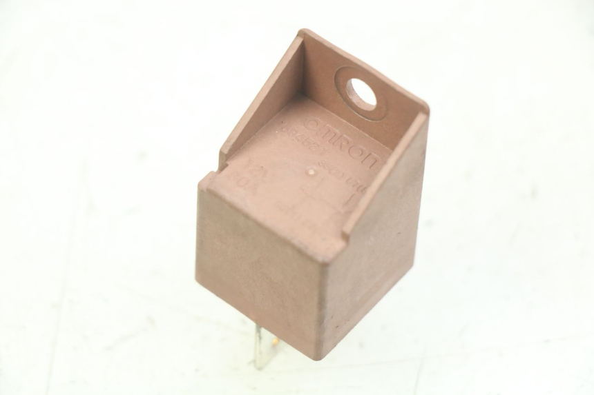 photo de STARTER RELAY PIAGGIO VESPA PRIMAVERA 2T 50 (2013 - 2018)