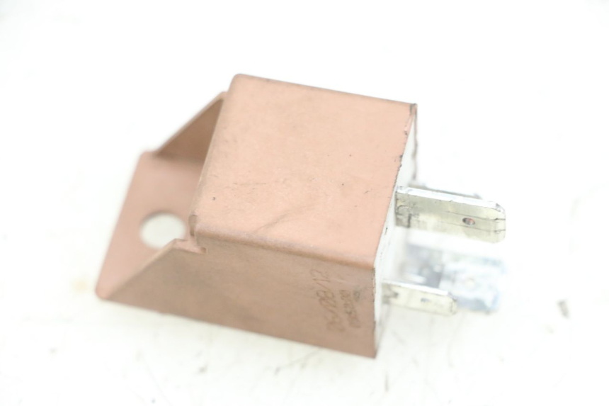 photo de STARTER RELAY PIAGGIO XEVO - X EVO 125 (2007 - 2016) - Alternative perspective