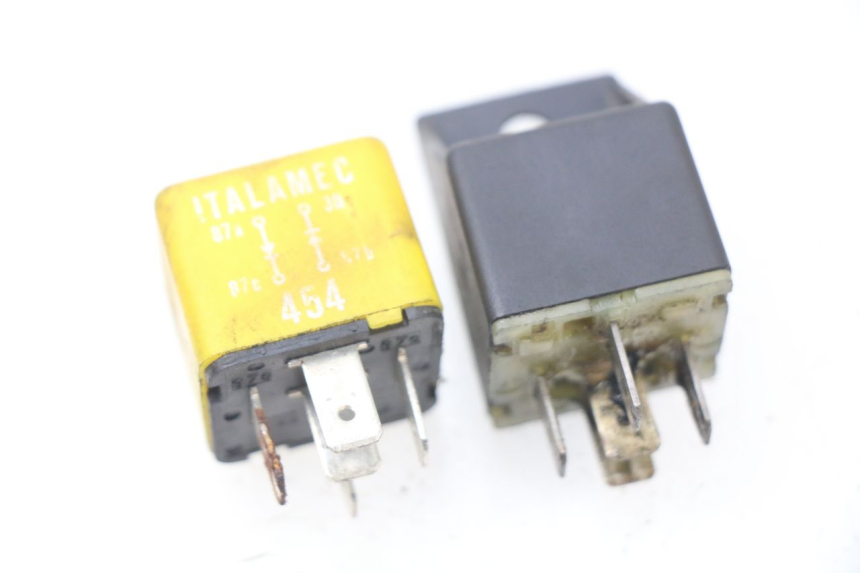 photo de RELAY PIAGGIO BEVERLY 500 (2003 - 2007) - Main view