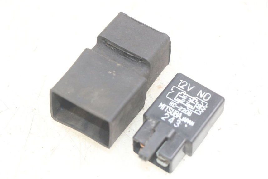 photo de ELECTRICAL RELAY HONDA CBR F SC25 1000 (1989 - 1992)