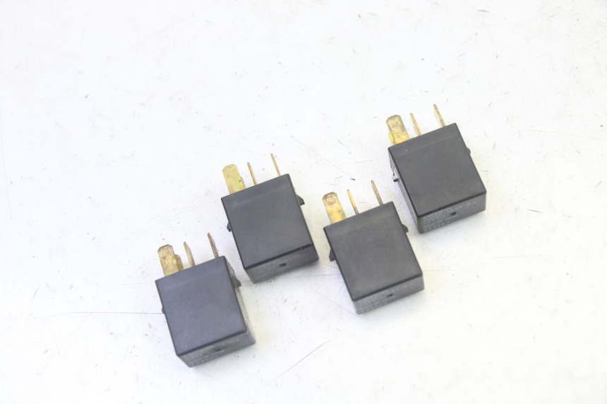 photo de ELECTRIC RELAY HONDA FES S-WING SWING ABS 125 (2007 - 2015)