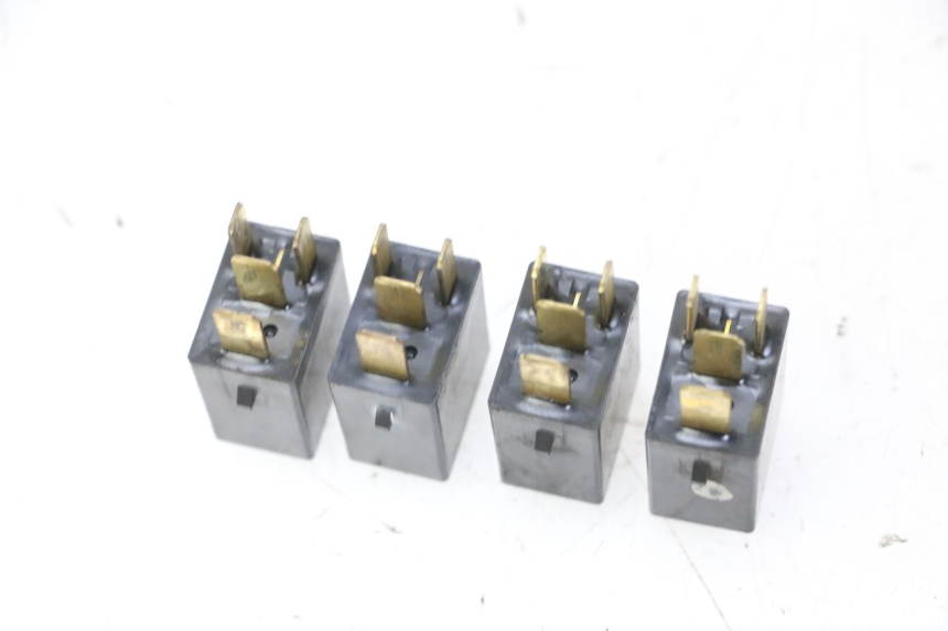 photo de ELECTRIC RELAY HONDA FES S-WING SWING ABS 125 (2007 - 2015)