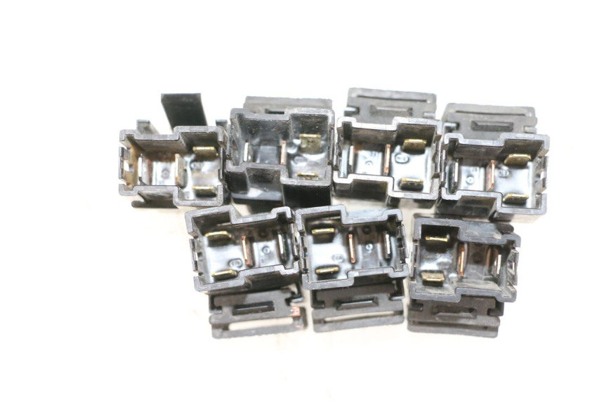 photo de ELECTRICAL RELAY YAMAHA FJR ABS 1300 (2006 - 2012) - Zoom on usage condition