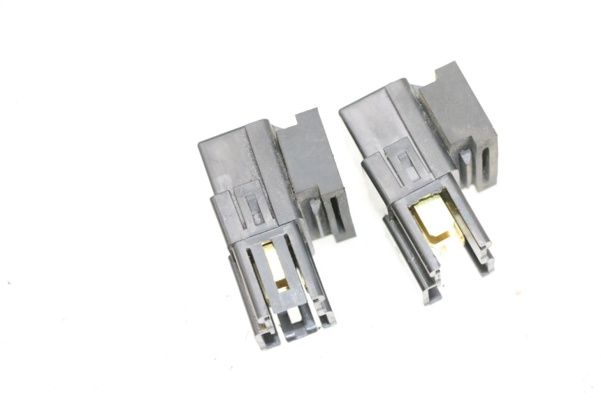 photo de ELECTRICAL RELAY YAMAHA FJR ABS 1300 (2006 - 2012) - Alternative perspective