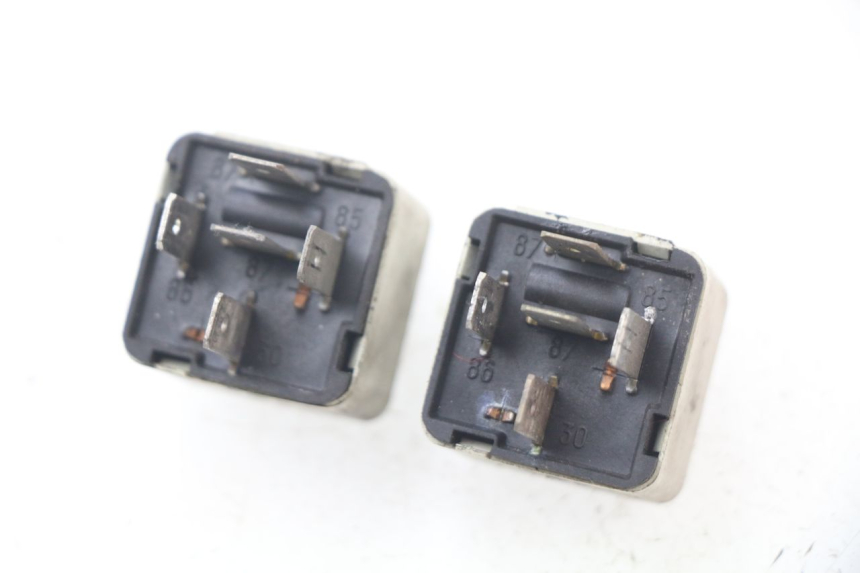 photo de RELAY PIAGGIO BEVERLY 125 (1998 - 2005)