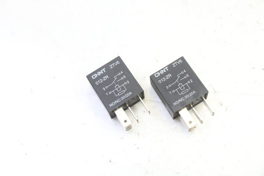 photo de RELAY PEUGEOT STREETZONE I NAKED 2T 50 (2018 - 2020)