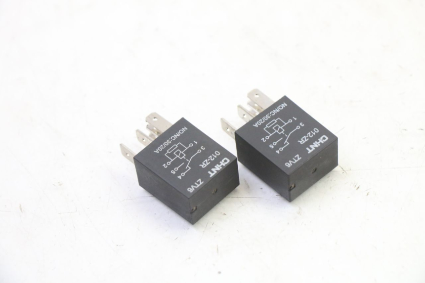 photo de RELAY PEUGEOT STREETZONE I NAKED 2T 50 (2018 - 2020)