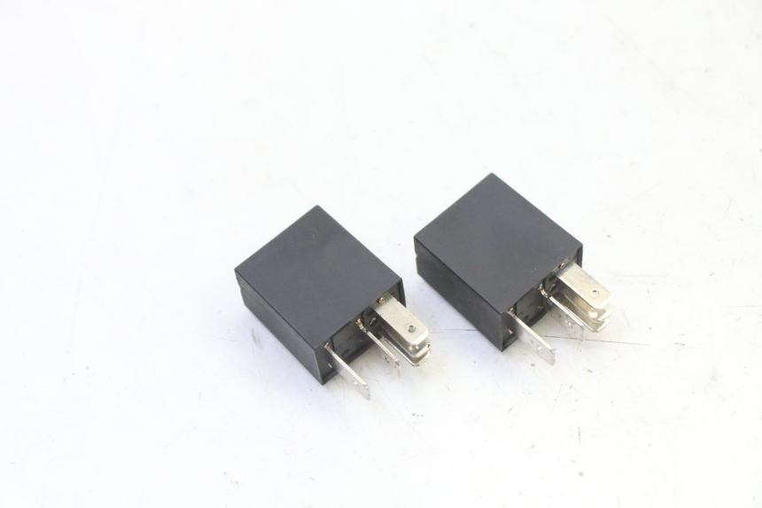 photo de RELAY PEUGEOT STREETZONE I NAKED 2T 50 (2018 - 2020)