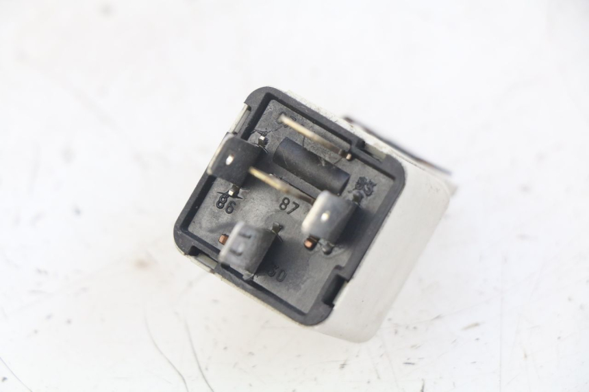 photo de ELECTRICAL RELAY PIAGGIO VESPA LXV 125 (2006 - 2009)