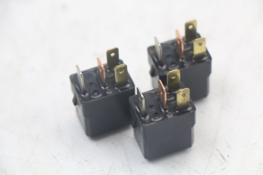 photo de ELECTRICAL RELAY YAMAHA XMAX X-MAX 125 (2006 - 2009) - Component detail